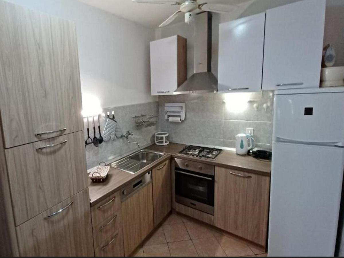 Apartments Katarina Vis Extérieur photo