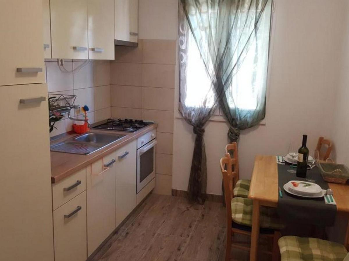 Apartments Katarina Vis Extérieur photo